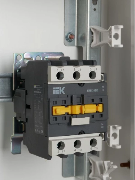 Контактор КМИ-34012 40А 400В/AC3 1НО 1Н3 KARAT IEK KKM31-040-400-11 ТехноИмпульс
