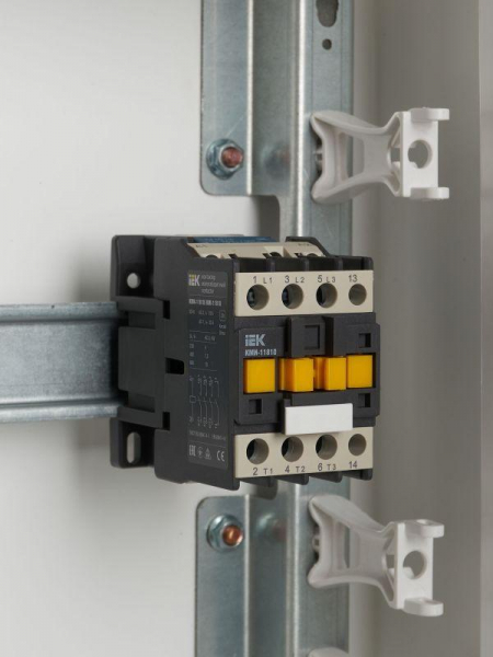 Контактор КМИ-11810 18А 24В/АС3 1НО KARAT IEK KKM11-018-024-10 ТехноИмпульс