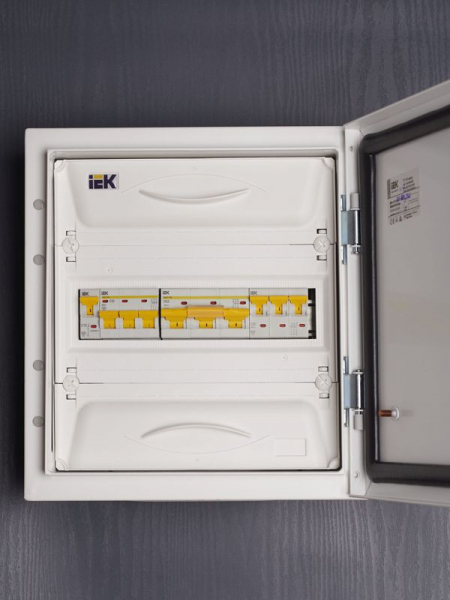 Выключатель автоматический модульный 3п D 63А 10кА ВА47-100 KARAT IEK MVA40-3-063-D ТехноИмпульс