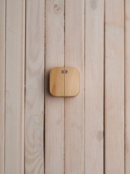 Выключатель 2-кл. ОП GLORY 10А ВС20-2-1-ХС с индикацией сосна IEK EVH21-K34-10 ТехноИмпульс