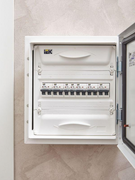 Выключатель автоматический модульный 1п C 6А M06N ARMAT IEK AR-M06N-1-C006 ТехноИмпульс