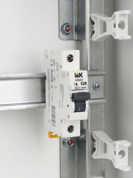 Выключатель автоматический модульный 1п C 20А M06N ARMAT IEK AR-M06N-1-C020 ТехноИмпульс