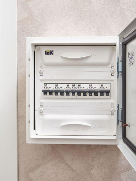 Выключатель автоматический модульный 1п C 25А M06N ARMAT IEK AR-M06N-1-C025 ТехноИмпульс