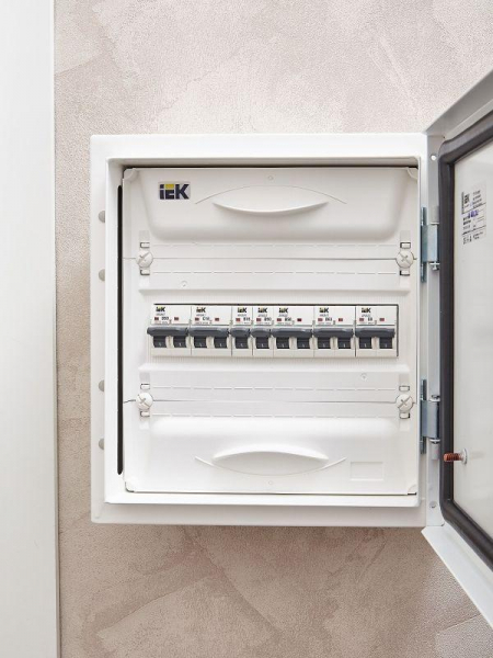 Выключатель автоматический модульный 1п B 16А M06N ARMAT IEK AR-M06N-1-B016 ТехноИмпульс