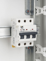 Выключатель автоматический модульный 3п C 25А M06N ARMAT IEK AR-M06N-3-C025 ТехноИмпульс
