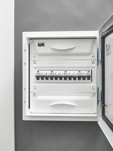 Выключатель автоматический модульный 3п C 63А M06N ARMAT IEK AR-M06N-3-C063 ТехноИмпульс