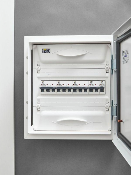 Выключатель автоматический модульный 3п C 32А M10N ARMAT IEK AR-M10N-3-C032 ТехноИмпульс